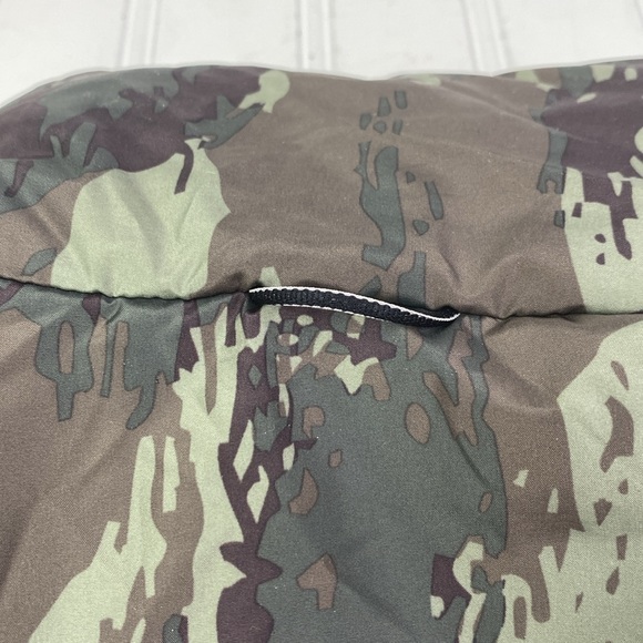 the North Face camo print medium weight zip up jacket L - Picture 12 of 15